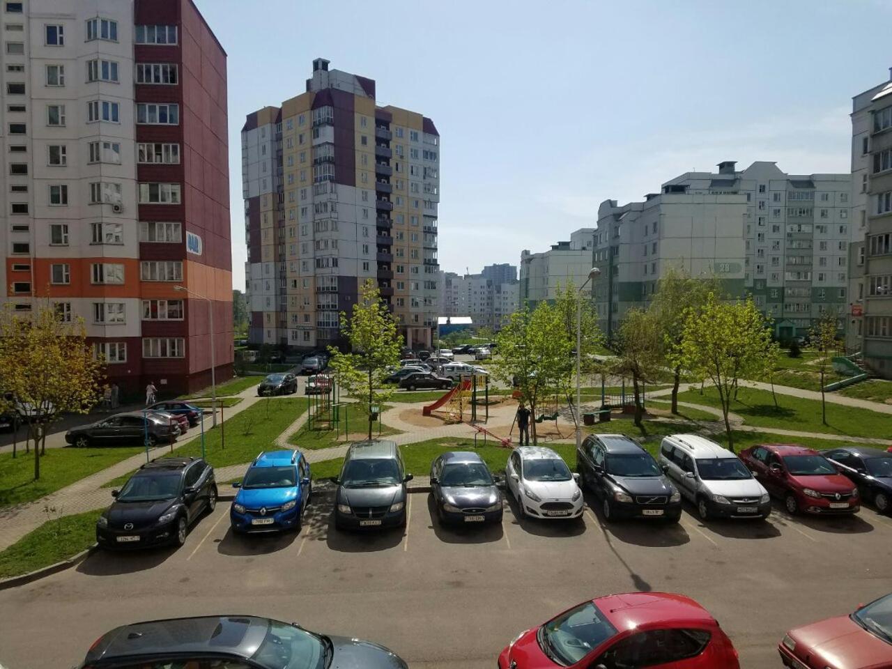 Apartment On Metro Mihalova Minsk Dış mekan fotoğraf