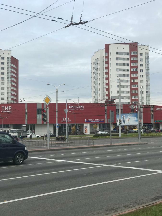 Apartment On Metro Mihalova Minsk Dış mekan fotoğraf